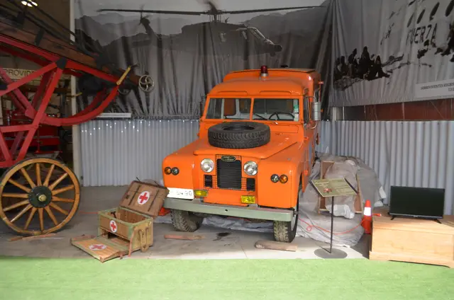 Land Rover Series ambulancia 1968 (Cuerpo de Socorro Andino)