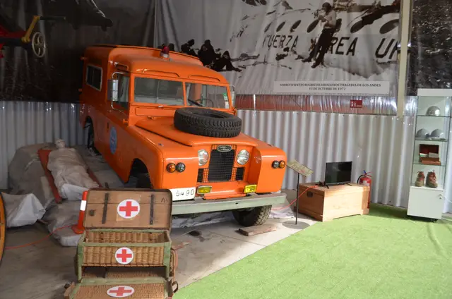 Land Rover Series ambulancia 1968 (Cuerpo de Socorro Andino)