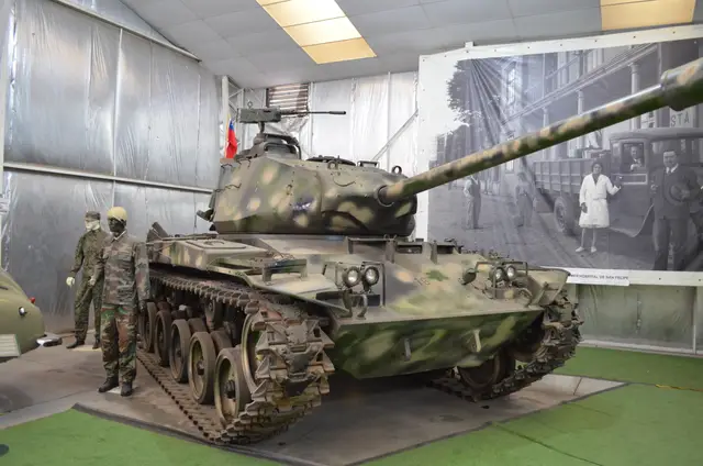Tanque M41 Walker Bulldog 1969 (camuflado, numero 16)