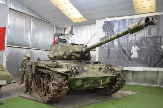 Tanque M41 Walker Bulldog 1969 (camuflado, numero 16)