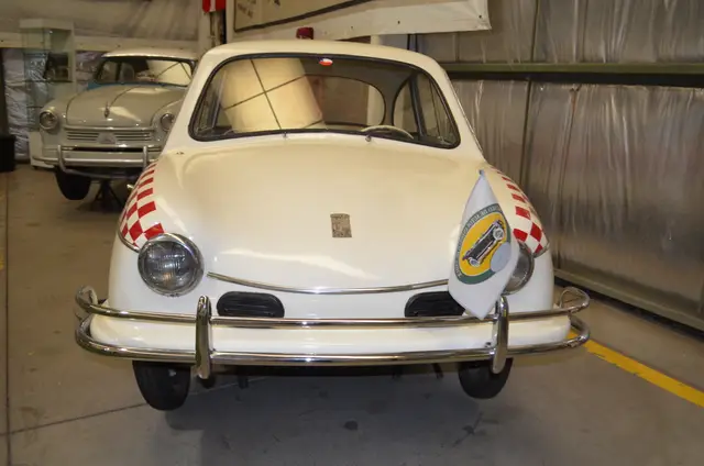Nobel 200 1962 (microcoche), vista frontal