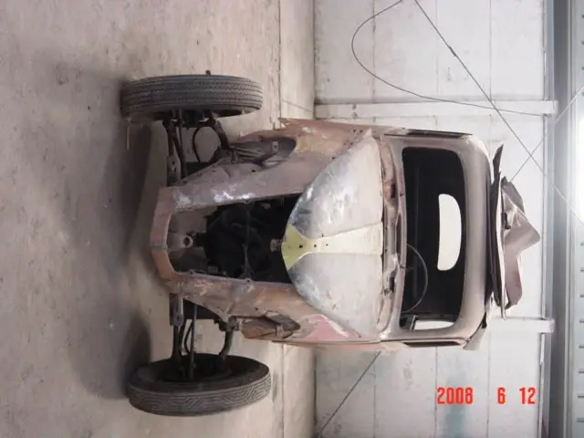 Fiat 1100 (en desarme)