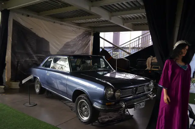IKA Renault Torino 1974 azul metálico (coupé) — identificación probable