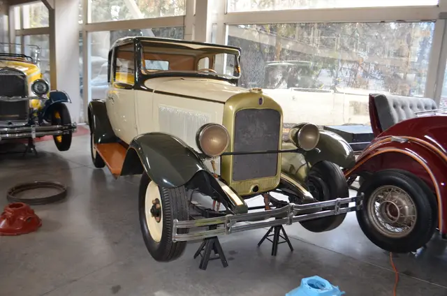 Citroen C-4 Coupe 1930 verde-amarillo