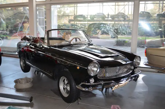 Fiat Spider 1200 1961 negro